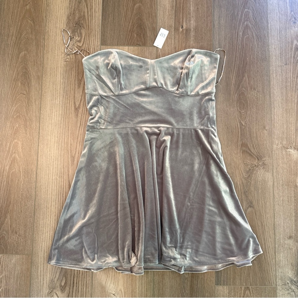 Women’s Gap Strapless Velvet Mini Dress Brown